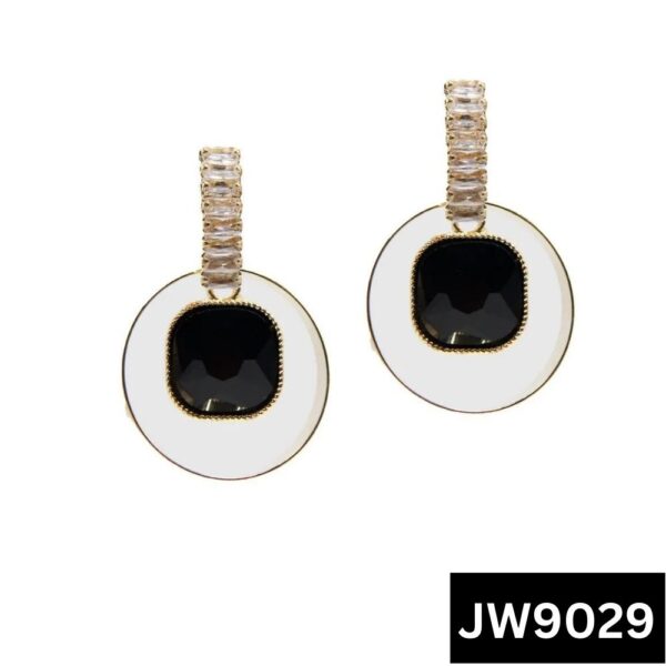 A.D Crystal Stylish Round Earring (Black)